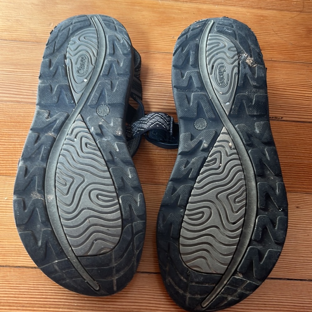 Chacos With Toe Loop - image 2